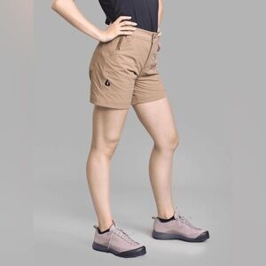 Gnara Go There™ Shorts in Badlands Beige.